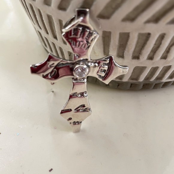 Sterling Silver Cross with AAA CZ accent stone - Picture 6 of 6